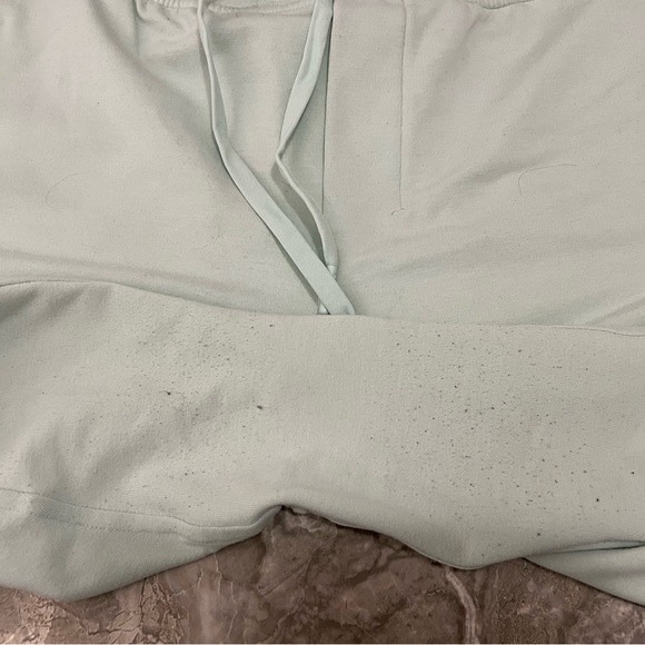 Lululemon Sweatpants - Picture 4 of 5